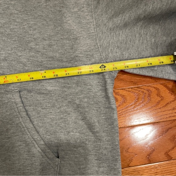 Grey zip-up - Picture 5 of 6